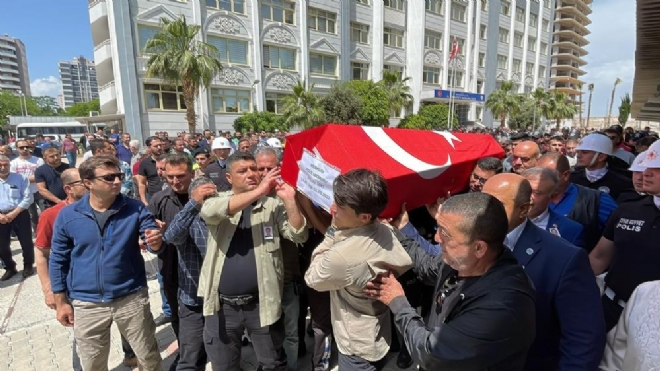 Mersin'de geirdii trafik kazas sonucu hayatn kaybeden polis memuru Ergn Sert iin tren dzenlendi.