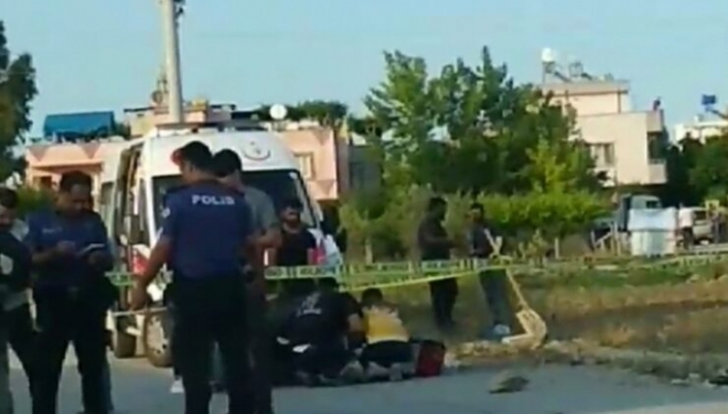 Mersin'in Tarsus ilesinde trafik kazasnda 3 yandaki ocuk hayatn kaybetti. Kaza, Barbaros Mahallesi mer Seyfettin Caddesi'nde meydana geldi.