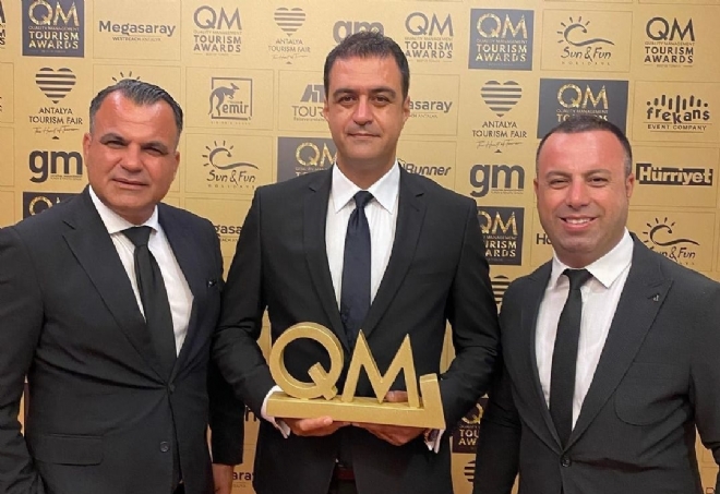 Trk turizminin Oscar olarak kabul edilen ve Trkiyenin En Kapsaml Turizm dlleri olan 12. QM-Quality Management Awards (Ynetim Kalitesi dlleri) Megasaray Westbeachte gerekletirilen olaanst bir gece ile sahiplerine kavutu.